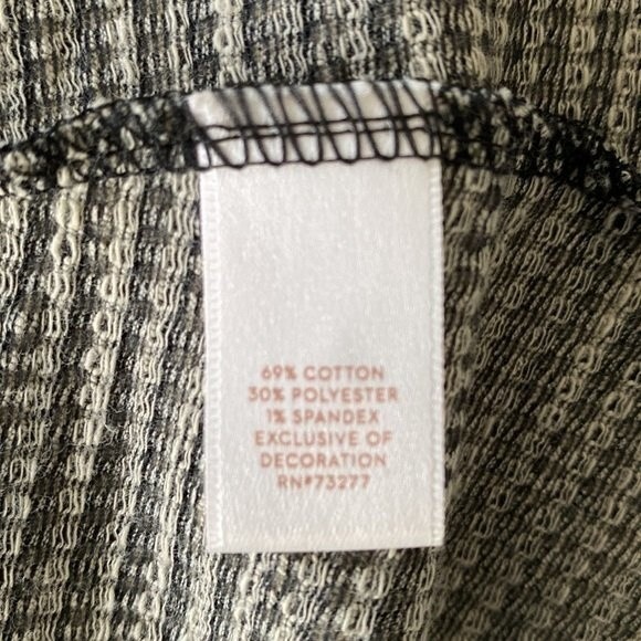 LC Lauren Conrad Cold-Shoulder Ruffle Knit Shift Dress Short Sleeve Scoop Neck - Picture 11 of 15